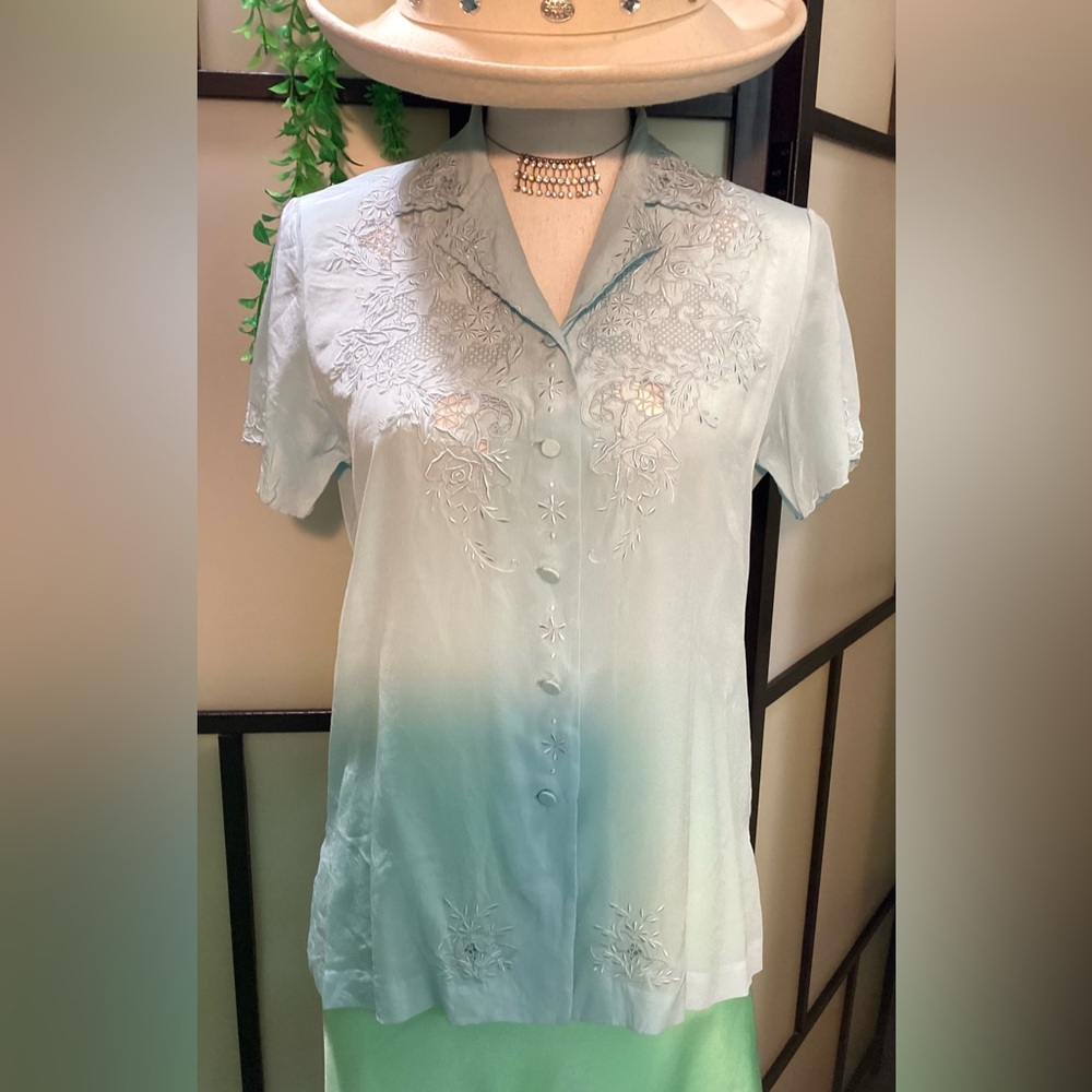 NEW Da Fu Gui light blue hand embroidered shirt. Size 36 - Picture 4 of 10